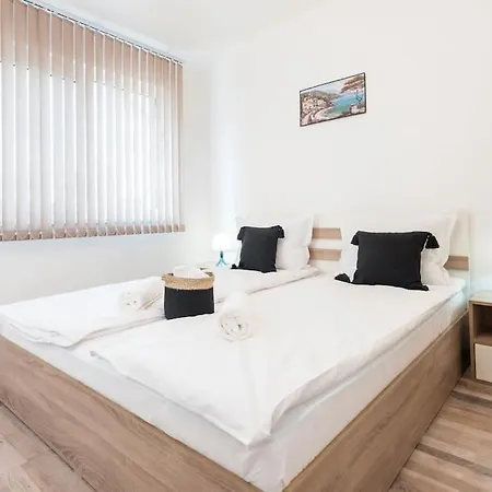 Cozy Near Grand Mall *