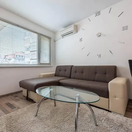 Apartman Cozy Near Grand Mall
