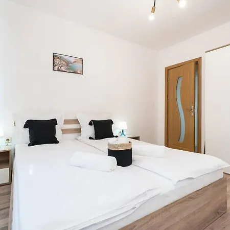 Cozy Near Grand Mall